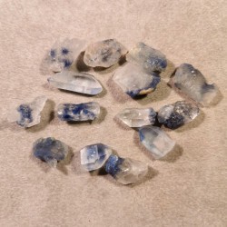 Dumortiérite dans quartz - 6ème chakra